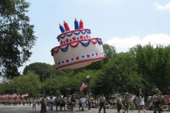 140_parade4