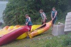 065_boys_kayaking